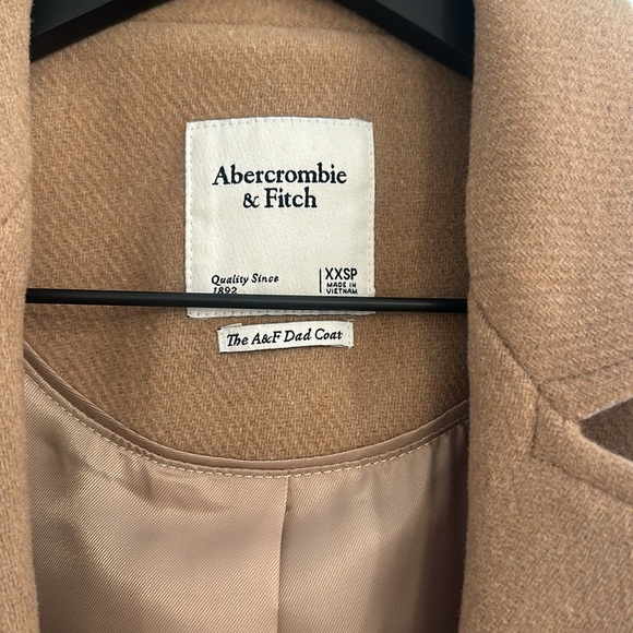 Abercrombie & Fitch dad coat - Picture 2 of 4
